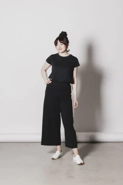 Housut|Oloasut><noscript><img width=