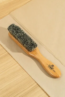 Vaatehuolto>Arkivé Atelier CC7 Vegaaninen Vaateharja + Harjanpuhdistaja