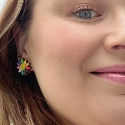 Avaimenperät|Korut>Crazy Granny Design Daisy Mini Studs - Rainbow