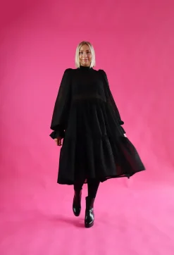 Hameet & Mekot>Miia Halmesmaa Dishy Dress Rusettikauluksella - Glitter Musta M/L