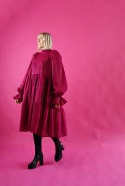 Hameet & Mekot>Miia Halmesmaa Dishy Dress Rusettikauluksella - Glitter Pinkki