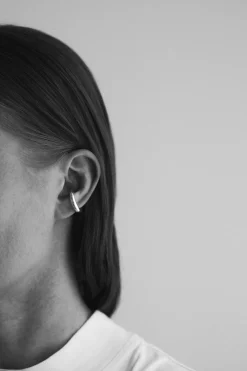 Avaimenperät|Korut>Keski-Pomppu Ear Cuff 4mm