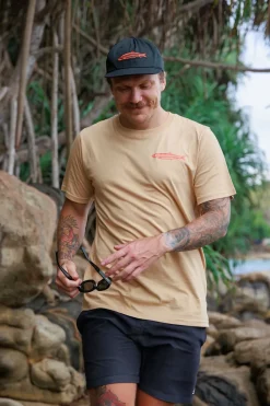 T-paidat>Vai-ko Fishy T-shirt - Sand