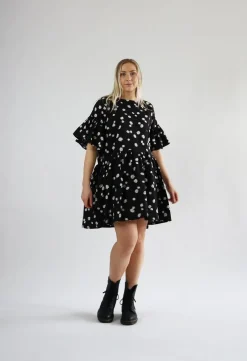 Hameet & Mekot>Miia Halmesmaa Flirty Dress - Daisy Black