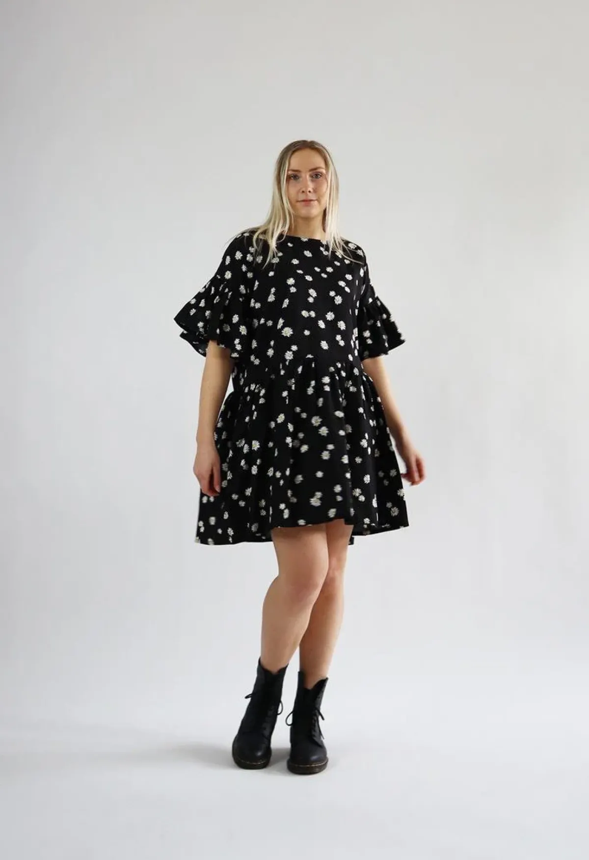 Hameet & Mekot>Miia Halmesmaa Flirty Dress - Daisy Black