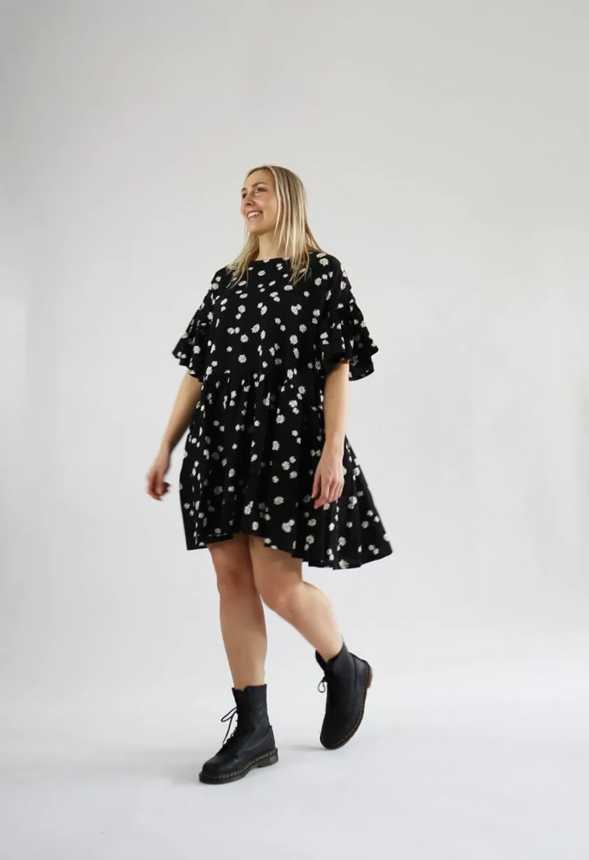 Hameet & Mekot>Miia Halmesmaa Flirty Dress - Daisy Black