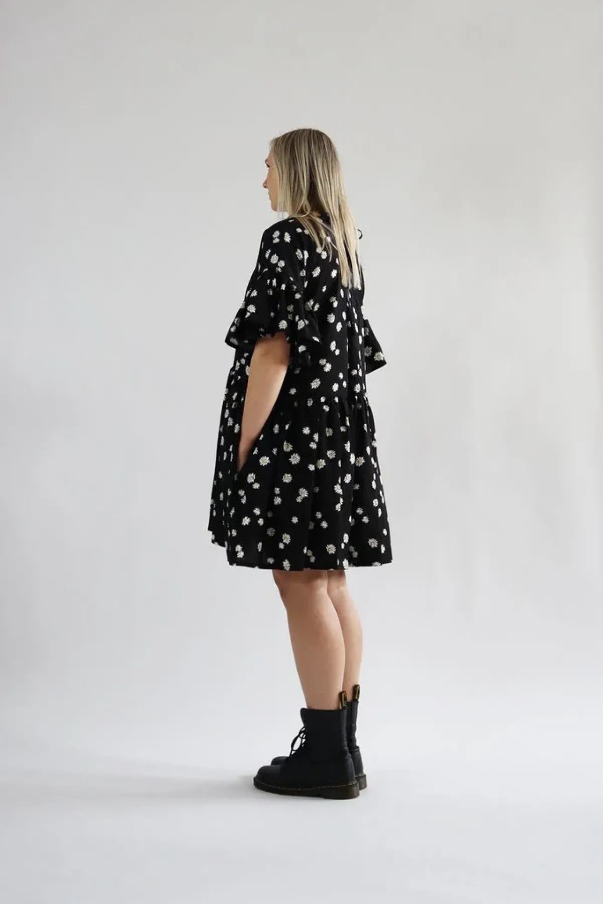 Hameet & Mekot>Miia Halmesmaa Flirty Dress - Daisy Black