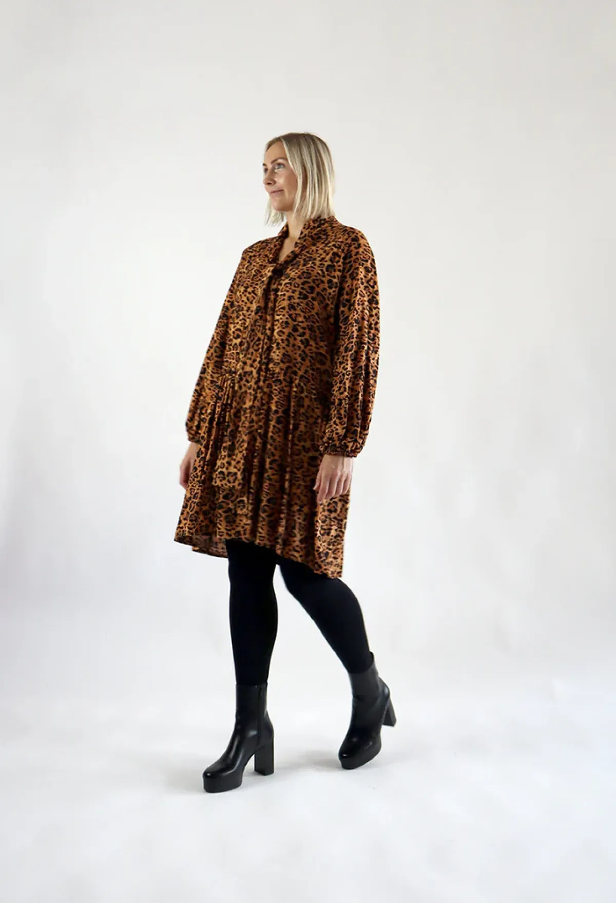 Hameet & Mekot>Miia Halmesmaa Flowy Dress - Leopardi