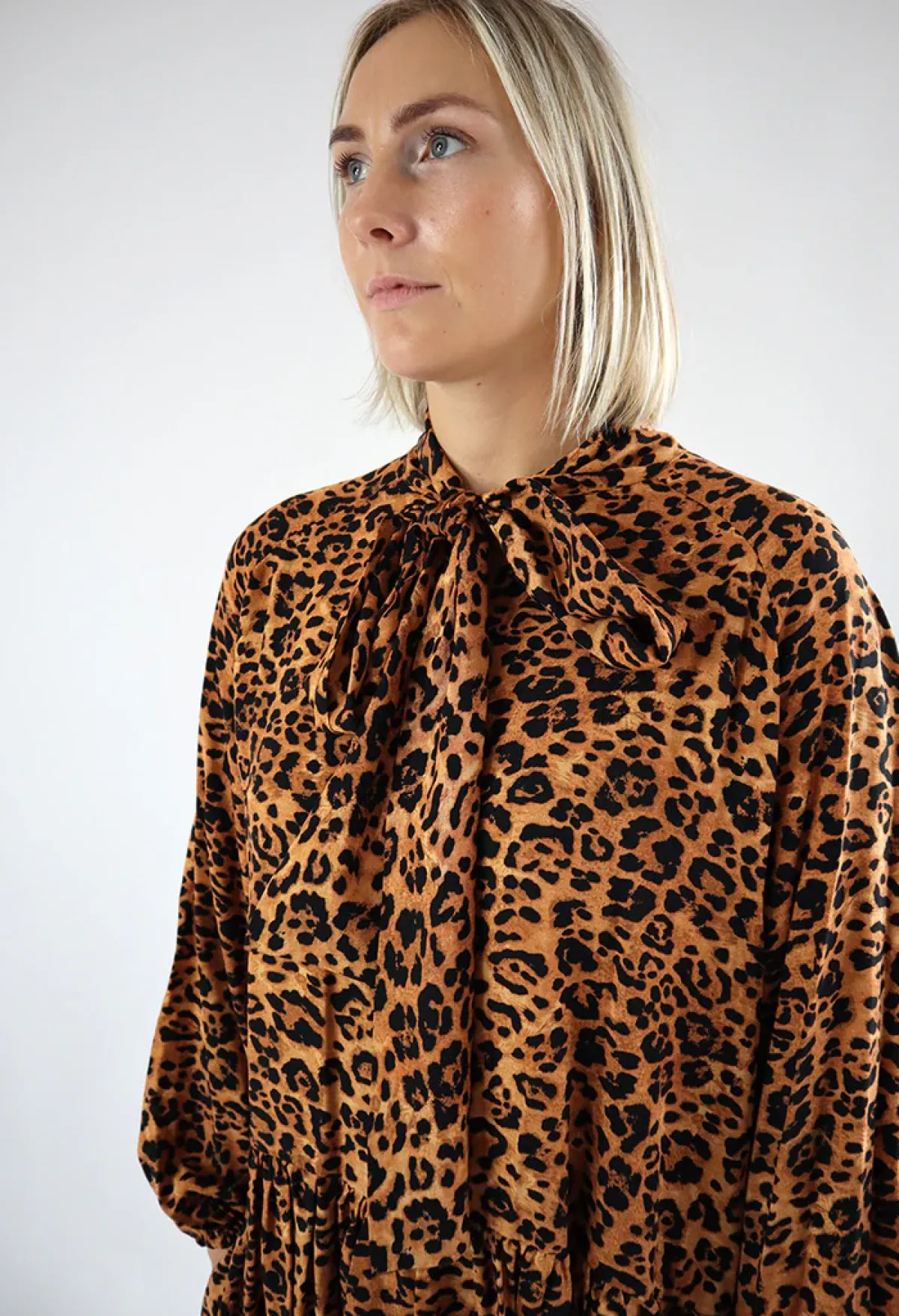 Hameet & Mekot>Miia Halmesmaa Flowy Dress - Leopardi