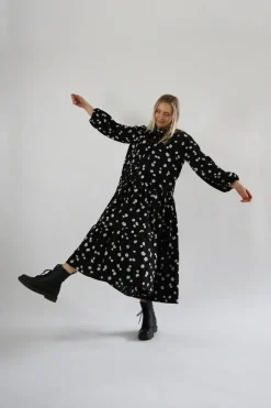 Hameet & Mekot>Miia Halmesmaa Flowy Dress Long - Daisy Black