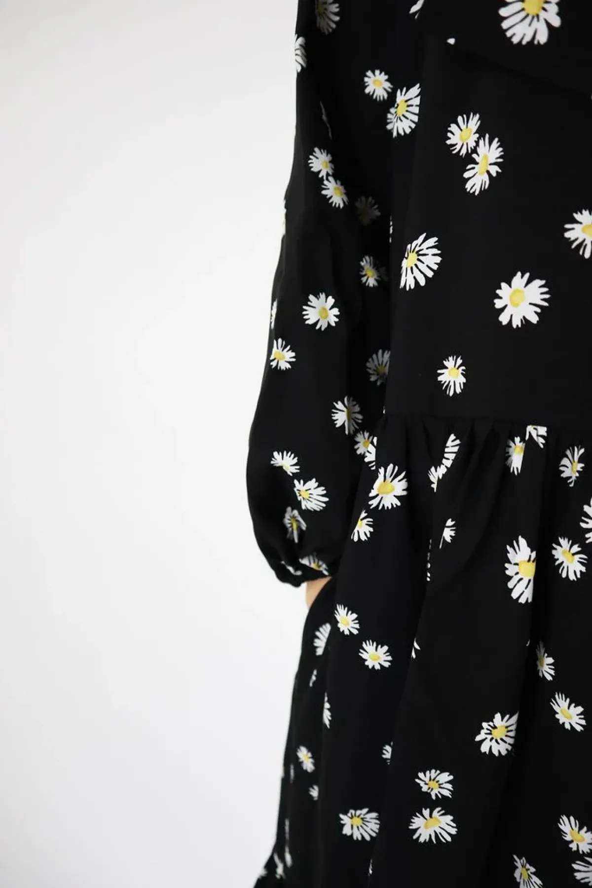 Hameet & Mekot>Miia Halmesmaa Flowy Dress Long - Daisy Black