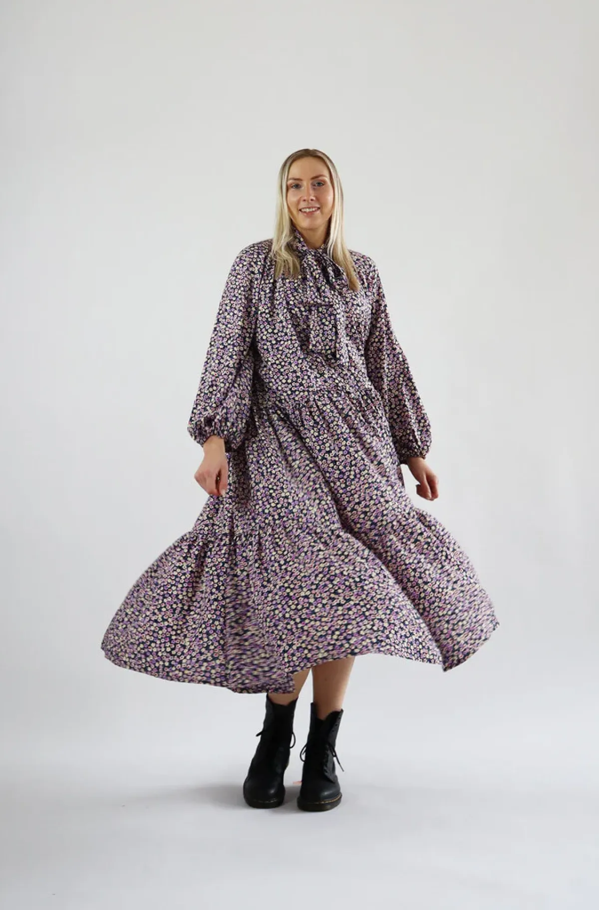 Hameet & Mekot>Miia Halmesmaa Flowy Long Dress - Kukkaniitty