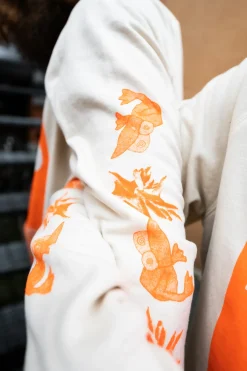 Colleget & Hupparit>ILMIÖ 2024 College - Luonnonvalkoinen