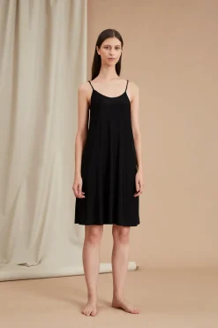 Hameet & Mekot>Voglia Kathleen Alusmekko - Musta
