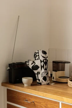 Kodin Tekstiilit|Keittiö>Saana ja Olli Kaukana Kotoa Patakinnas