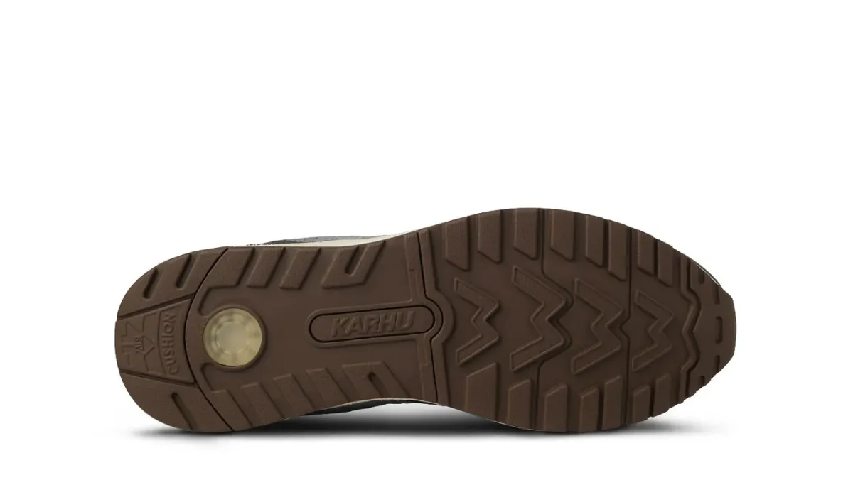 Kengät|Avaimenperät>Karhu Legacy 96 - Laurel Wreath / Warm Taupe