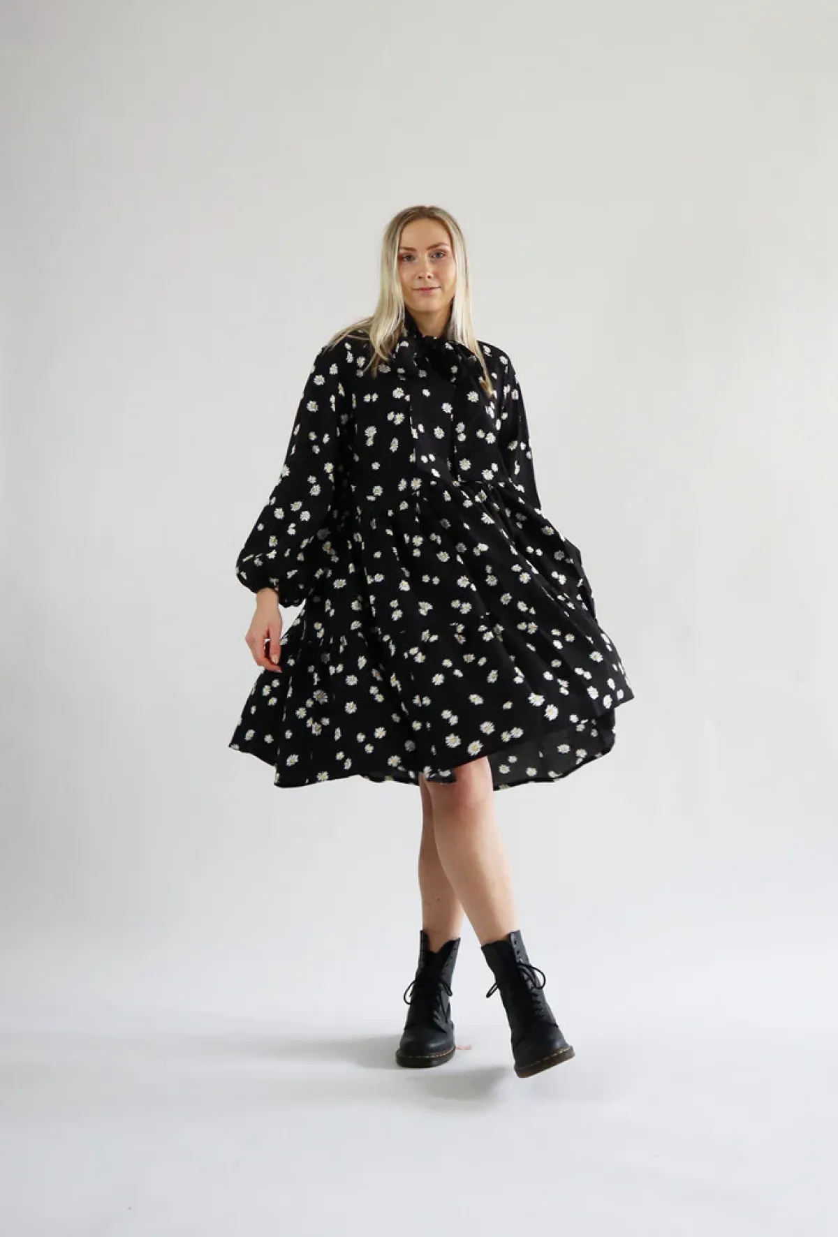 Hameet & Mekot>Miia Halmesmaa Lush Dress - Daisy Black