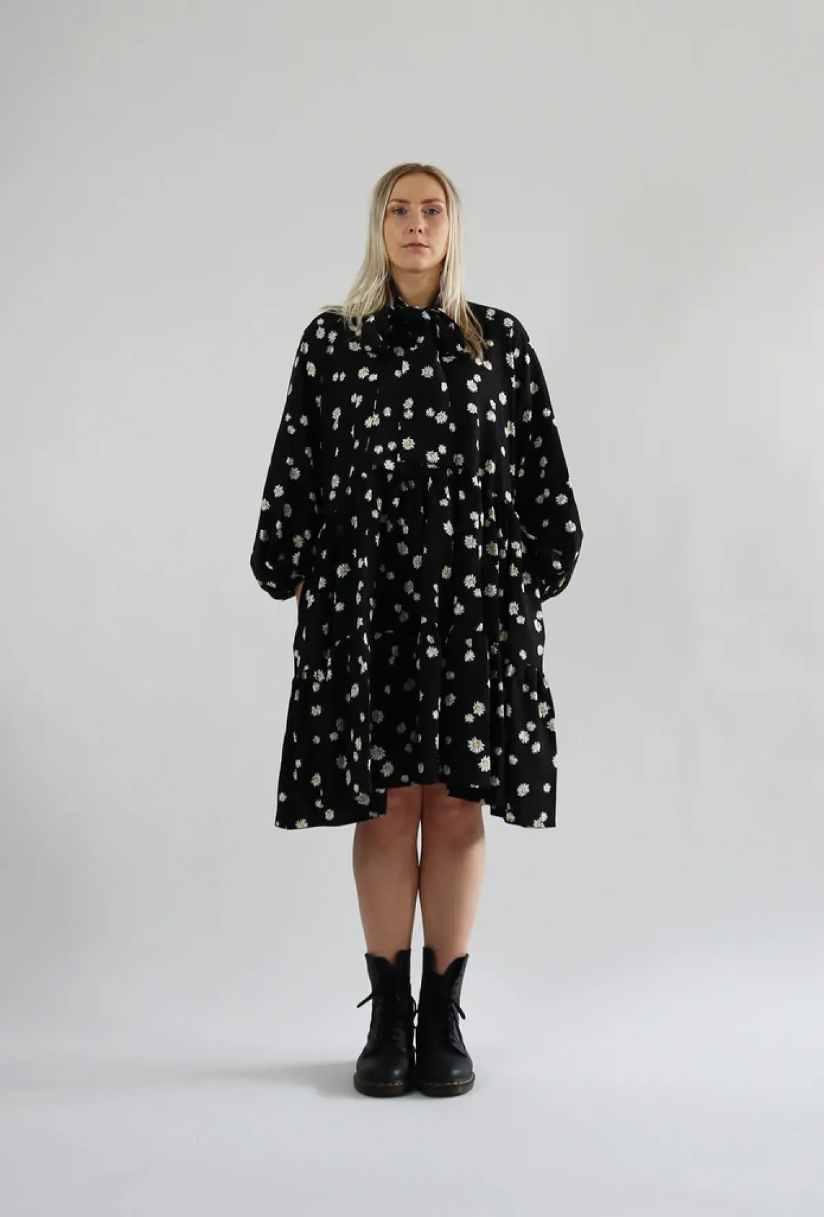 Hameet & Mekot>Miia Halmesmaa Lush Dress - Daisy Black