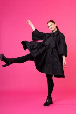 Hameet & Mekot>Miia Halmesmaa Lush Dress - Musta XL/XXL