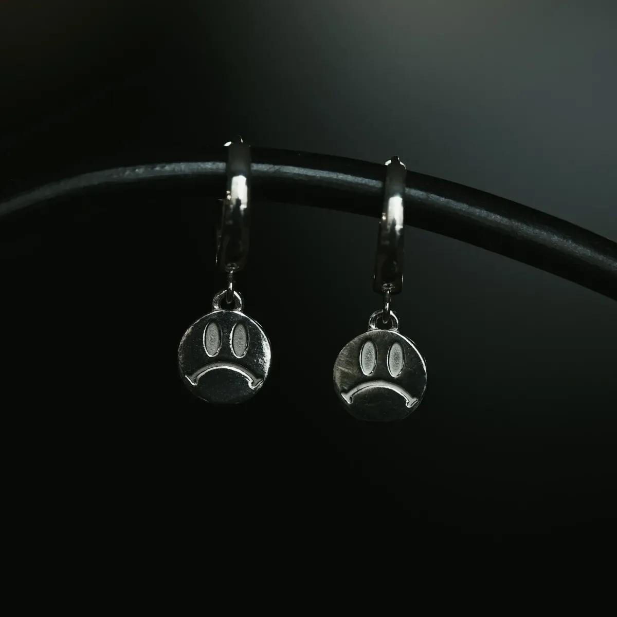 Avaimenperät|Korut>Laura Vartio Mini Sad Earrings