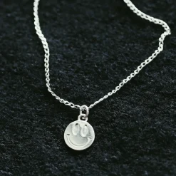 Avaimenperät|Korut>Laura Vartio Mini Smiley Pendant