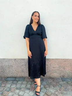 Hameet & Mekot>Barfàl Noelle Mekko