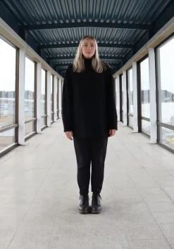 Neuleet>Miia Halmesmaa Oversize Knit - Black XL