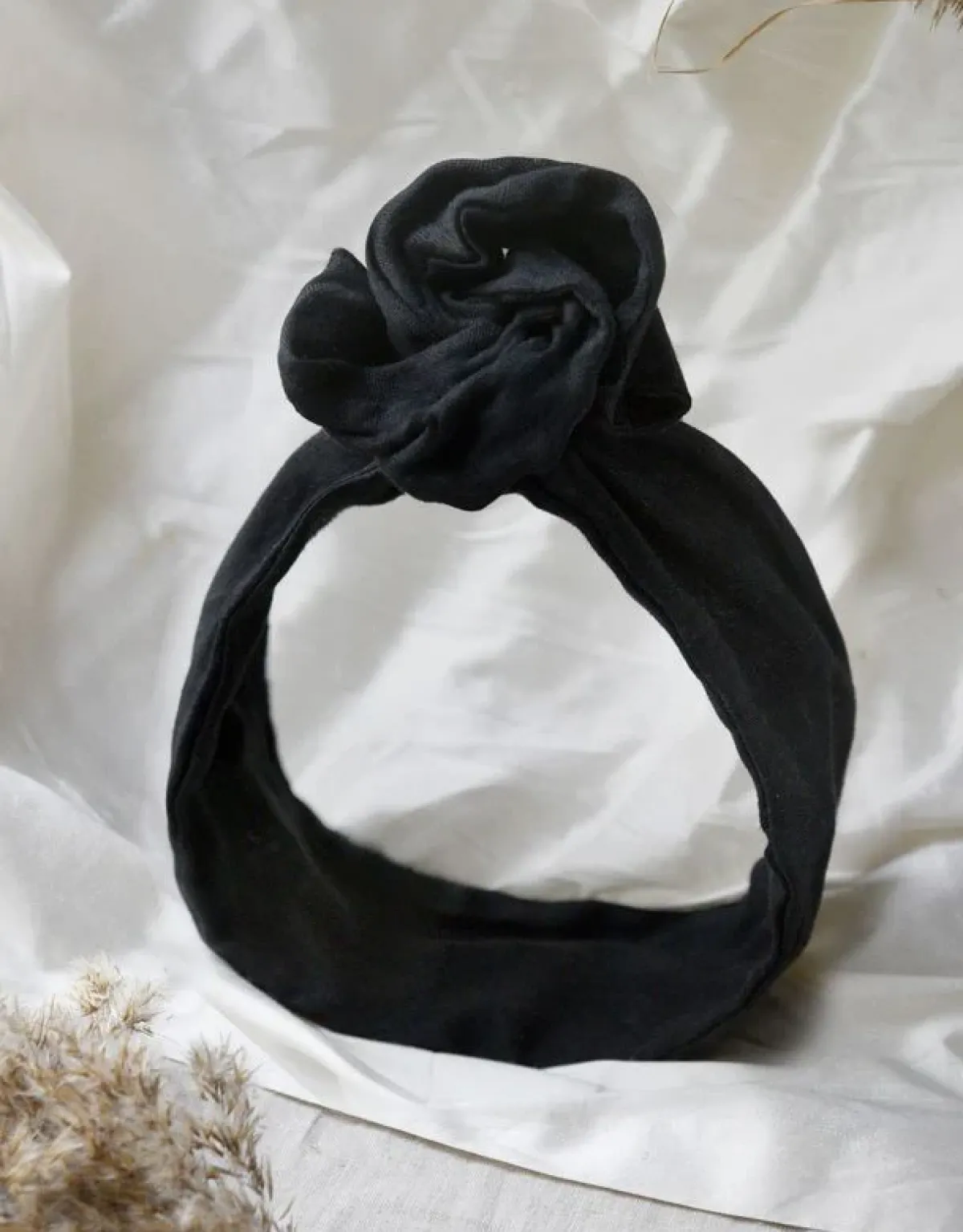 Avaimenperät|Hiusasusteet>Woolberg Pellavapanta - Black